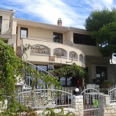 Favola Villa *
